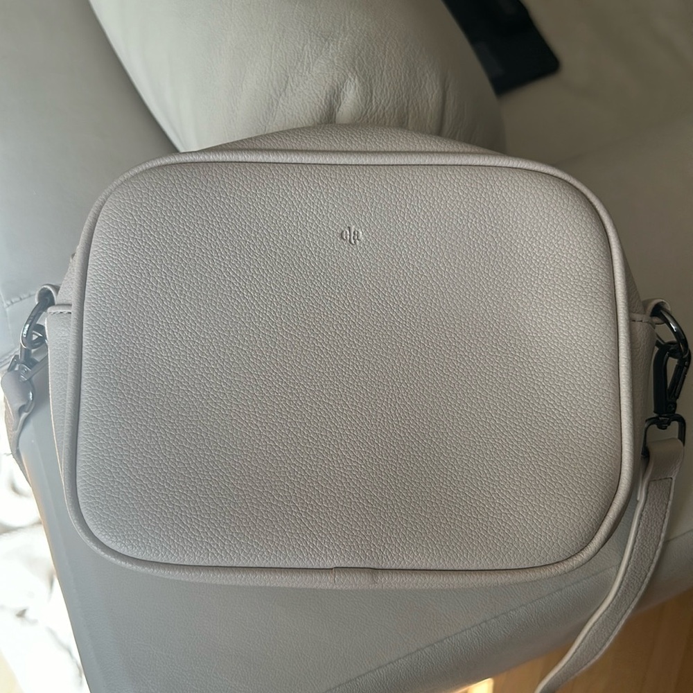 Ela muse bag in stone taupe ivory/off white